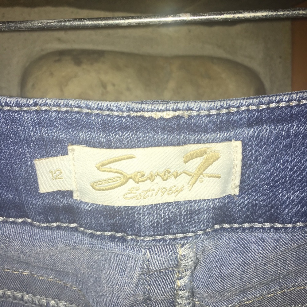 🌼SEVEN7🌼 JEANS - Picture 2 of 5